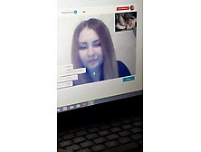 une femme me regarde me goder