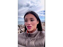 I suck a stranger in the beach ????