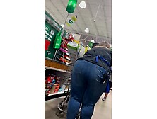Candid shot of bbw ass in jeans