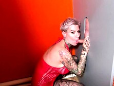 gloryhole jede menge schwänze im pornokino