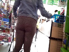 Ebony Ass In Leggings