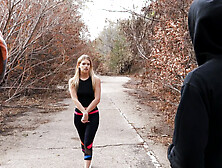 A inocente Leah Lee fica safada quando vê a bbc