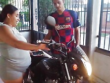 I fuck with the worker of my husband's motorcycle shop when he is in the shower