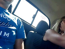 Hot tinder date 's first bj while driving