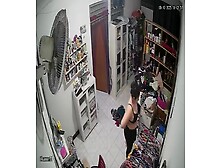 Muslim Girl Returns Her Room