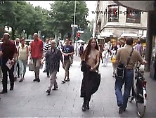 Xxx [Nude-In-Public. Tv. Com] Martina. 20050723 ( Public Nudity Exh