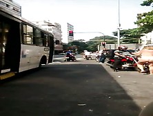 Loira Que Ficou Loucona De Drogas Pelada Em Frente Ao Hotel Palácio Do Rei Na Tijuca.