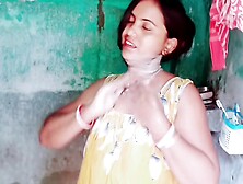 Bathroom Kaamwali Desi Beautiful Girl Tight Pusssy First Time Xxx Videos, Desi Beautiful Village Girl Sex Videos