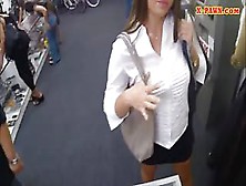 Big Butt Amateur Babe Gets Her Twat Fucked In The Backroom