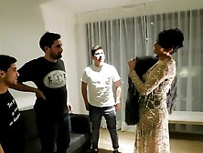 83 FUI DE LOS VECINOS DEL DEPARTAMENTO DE AL LADO Y ME HICE UNA HERMOSA ORGIA CON LOS VECINOS