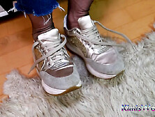 Pantyhose shoeplay,  milf feet