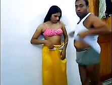 Ghar me akeli saali ki choot li................