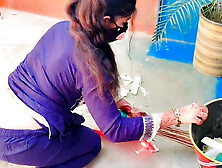 Wifey Muskan Rani shows off her stunning cleaning skills and jaw-dropping curves