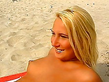 Amateur Blonde Girlfriend Sucks And Fucks On The Beach