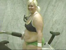 Bbw Chick Working Out