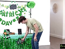 Crafty Bratty Stepsis Della Cate's Irish Kissing Booth Complete With Glory Hole - S35:e11