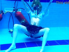 Golden-haired Slim wetlook scuba Fresh scene w49