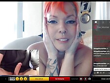 Camgirl Farting And Degrading A Pervert