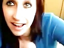 Wilde Brunette lutscht mir den Schwanz leer