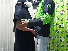 Prank ordering Gojek and inviting you to fuck at home