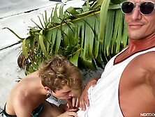 Handsome Gay Lovers Enjoy Having Oral And Anal Sex In The Morning