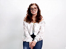 Leana Lovings - Chubby Shows How She Likes To Play With Her Pie