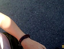 публичный секс со школьницей на смотровой площадке на горном перевале и полный рот вкусной спермы