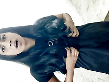 Bhabhi masterbate her pussy with toothpaste in bathroom