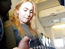 В Самолете Молодая Девушка Согласна Сосать