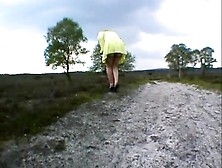 Outdoor meaty pussy exhibition flashing