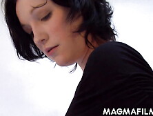 EU lesbians Daria Vladina and Milka Manson enjoy fisting