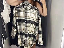 Essai hot sans soutien-gorge transparent