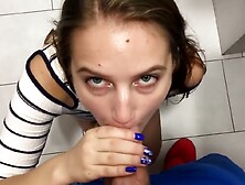 Extreme sex in the public toilet in the mall