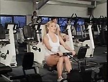 How hot girls keep in shape