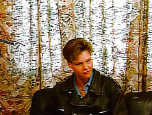 Retro Teenie will erst den Dildo dann den Schwanz