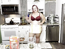 Bbw Covered In Food And Fucked With A Fat Vegetable In The Kitchen