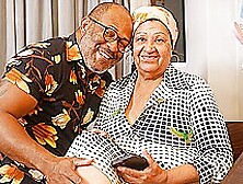 72 Years old bbw mature deep fist fucked