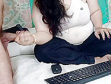 Handjob Performance In Live Web Cam Show