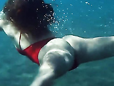 Brunette Russian Teen Showing Erotic Pussy Underwater