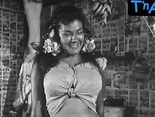 Dacia Gonzalez Sexy Scene  in Tiburoneros