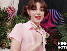 Sex-Crazed Gal Pie Shrooms Q Hooks Up With Bryan Gozzling!