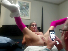 Sexy mummy Silversquirter goes down and delivers an intense squirt