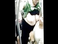 Abuela Tetona Se Deja Manosear En El Metro Cdmx