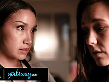 Doctor Vicki Knows How To Keep Nurse Sinn's Mouth Busy From Telling Secrets