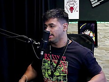 The chick during sex,  she squirted,  there are some difficult positions,  and the difference between performance is...  - Guilherme