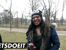 Big Ass Ebony Hot Anal Fuck In The Backseat