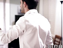 Young babe sucks dick before taking a good ride