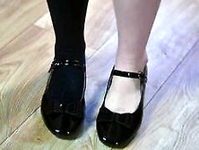 Elizabeth Liones Cums Squirting with Glass Toy ASMR HD