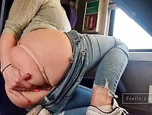 Exhib Risquée et Doigts dans le Train en Plein Jour !