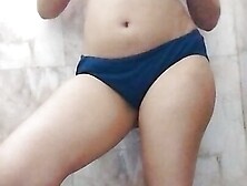 Gf ki hota chuadae bathroom ka video banaya hot indian